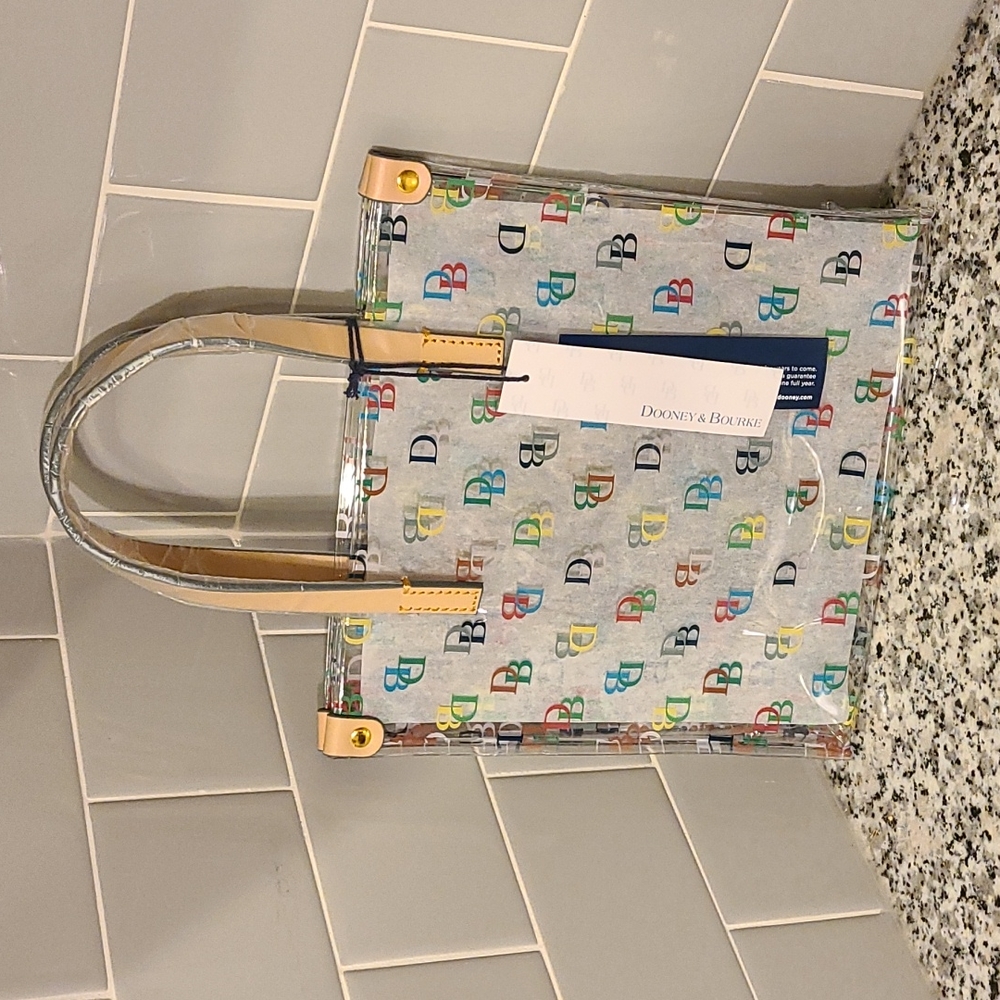 Dooney & Bourke - It Lunch Bag